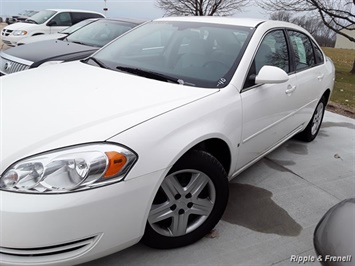 2008 Chevrolet Impala LS   - Photo 4 - Davenport, IA 52802