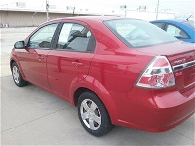 2010 Chevrolet Aveo LT   - Photo 6 - Davenport, IA 52802