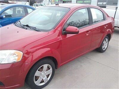 2010 Chevrolet Aveo LT   - Photo 2 - Davenport, IA 52802