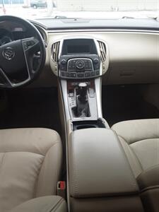 2010 Buick LaCrosse CXL   - Photo 9 - Davenport, IA 52802