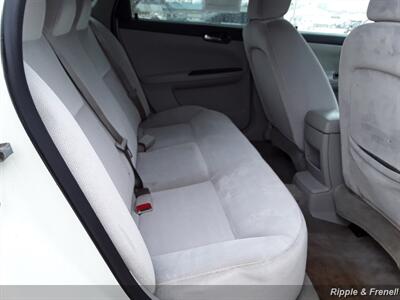 2008 Chevrolet Impala LT   - Photo 10 - Davenport, IA 52802