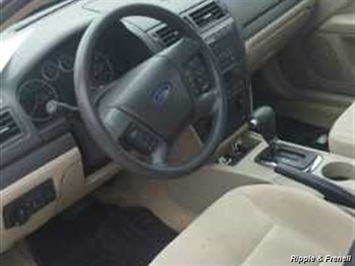 2006 Ford Fusion V6 SE   - Photo 3 - Davenport, IA 52802