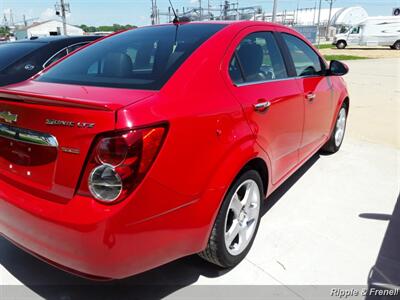 2015 Chevrolet Sonic LTZ Auto   - Photo 9 - Davenport, IA 52802