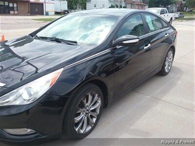 2011 Hyundai SONATA Limited 2.0T   - Photo 3 - Davenport, IA 52802