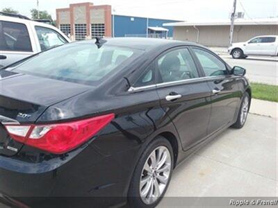 2011 Hyundai SONATA Limited 2.0T   - Photo 6 - Davenport, IA 52802