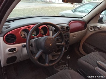 2005 Chrysler PT Cruiser Touring   - Photo 2 - Davenport, IA 52802