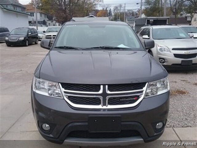 2015 Dodge Journey SXT   - Photo 1 - Silvis, IL 61282