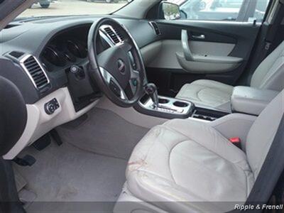 2008 GMC Acadia SLT-2   - Photo 8 - Davenport, IA 52802