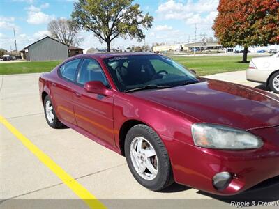 2004 Pontiac Grand Prix GT1   - Photo 12 - Davenport, IA 52802