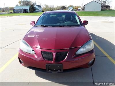 2004 Pontiac Grand Prix GT1   - Photo 1 - Davenport, IA 52802