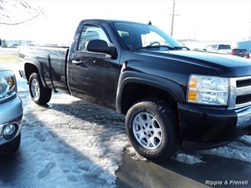 2008 Chevrolet Silverado 1500 Work Truck   - Photo 7 - Davenport, IA 52802