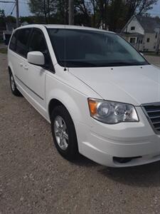 2010 Chrysler Town & Country Touring   - Photo 3 - Davenport, IA 52802