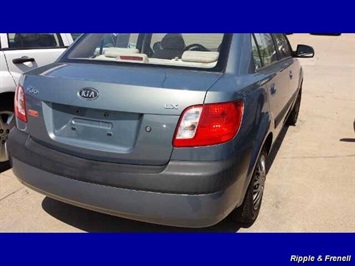 2007 Kia Rio   - Photo 3 - Davenport, IA 52802