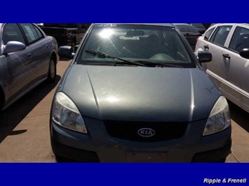 2007 Kia Rio   - Photo 1 - Davenport, IA 52802