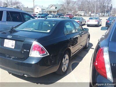 2008 Ford Fusion V6 SE   - Photo 6 - Davenport, IA 52802