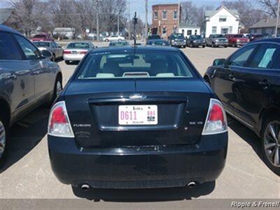 2008 Ford Fusion V6 SE   - Photo 5 - Davenport, IA 52802