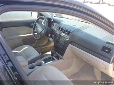 2008 Ford Fusion V6 SE   - Photo 12 - Davenport, IA 52802