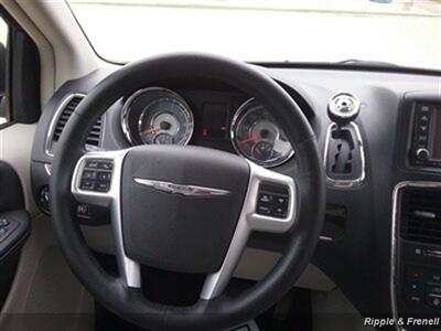 2012 Chrysler Town & Country Touring-L   - Photo 14 - Davenport, IA 52802