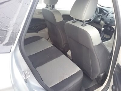 2013 Ford Fiesta S   - Photo 12 - Davenport, IA 52802