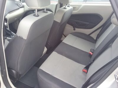 2013 Ford Fiesta S   - Photo 9 - Davenport, IA 52802