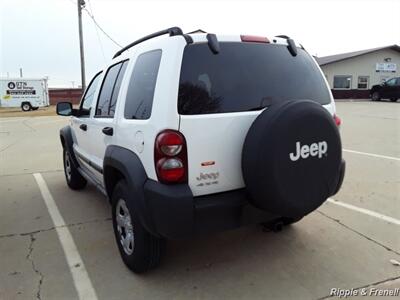 2007 Jeep Liberty Sport   - Photo 8 - Davenport, IA 52802