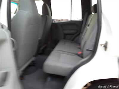 2007 Jeep Liberty Sport   - Photo 7 - Davenport, IA 52802