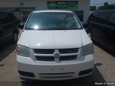 2008 Dodge Grand Caravan SE   - Photo 1 - Davenport, IA 52802