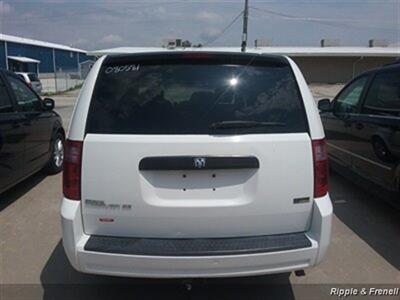 2008 Dodge Grand Caravan SE   - Photo 5 - Davenport, IA 52802