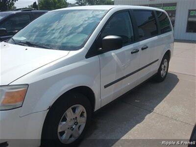 2008 Dodge Grand Caravan SE   - Photo 3 - Davenport, IA 52802