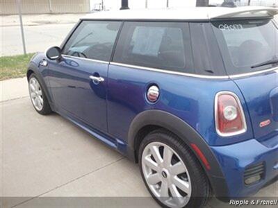 2009 MINI Cooper S   - Photo 7 - Davenport, IA 52802