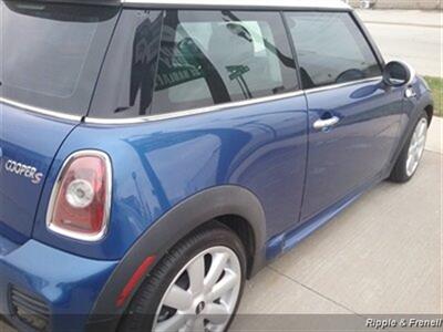 2009 MINI Cooper S   - Photo 6 - Davenport, IA 52802