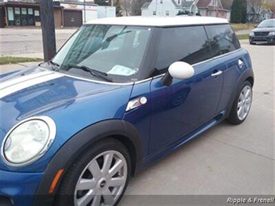 2009 MINI Cooper S   - Photo 3 - Davenport, IA 52802