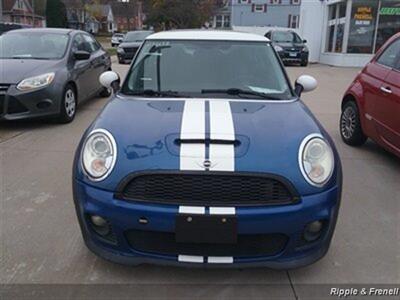 2009 MINI Cooper S   - Photo 1 - Davenport, IA 52802