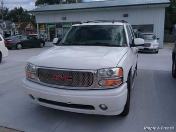 2005 GMC Yukon Denali   - Photo 1 - Davenport, IA 52802