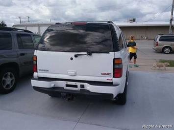 2005 GMC Yukon Denali   - Photo 2 - Davenport, IA 52802