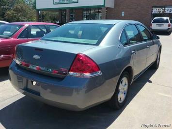 2008 Chevrolet Impala LT   - Photo 3 - Davenport, IA 52802