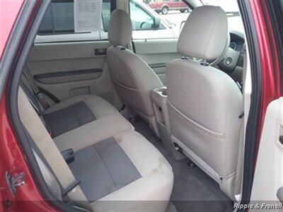 2008 Ford Escape XLT   - Photo 11 - Davenport, IA 52802