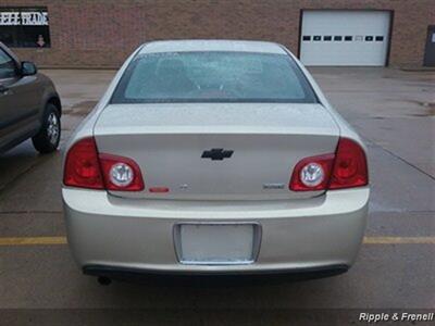 2010 Chevrolet Malibu LT   - Photo 5 - Davenport, IA 52802