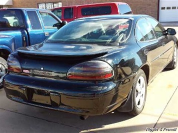 2002 Pontiac Grand Prix SE   - Photo 5 - Davenport, IA 52802