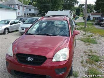 2007 Kia Rondo LX   - Photo 1 - Davenport, IA 52802