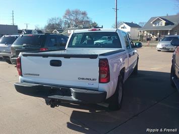 2005 Chevrolet Silverado 1500 LS 4dr Crew Cab LS   - Photo 3 - Davenport, IA 52802