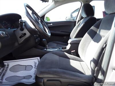 2013 Chevrolet Impala LS Fleet   - Photo 5 - De Witt, IA 52742