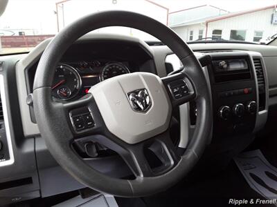 2012 RAM 1500 SLT   - Photo 5 - Davenport, IA 52802