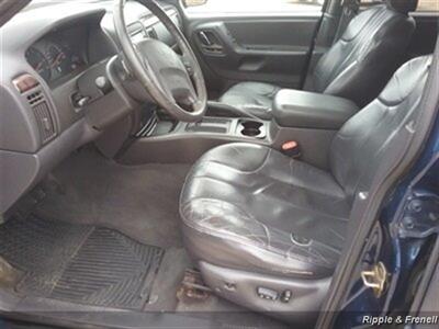 2000 Jeep Grand Cherokee Laredo   - Photo 8 - Davenport, IA 52802