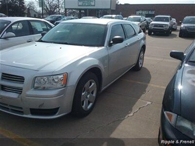 2008 Dodge Magnum   - Photo 3 - Davenport, IA 52802