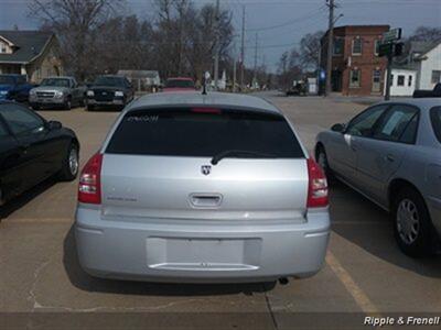 2008 Dodge Magnum   - Photo 5 - Davenport, IA 52802