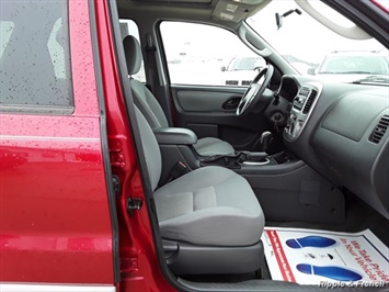 2007 Ford Escape XLT   - Photo 9 - Davenport, IA 52802