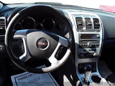 2011 GMC Acadia SLE   - Photo 5 - Davenport, IA 52802