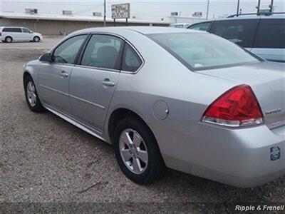 2010 Chevrolet Impala LT   - Photo 7 - Davenport, IA 52802