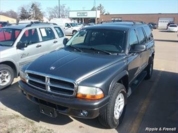 2002 Dodge Durango SLT   - Photo 1 - Davenport, IA 52802